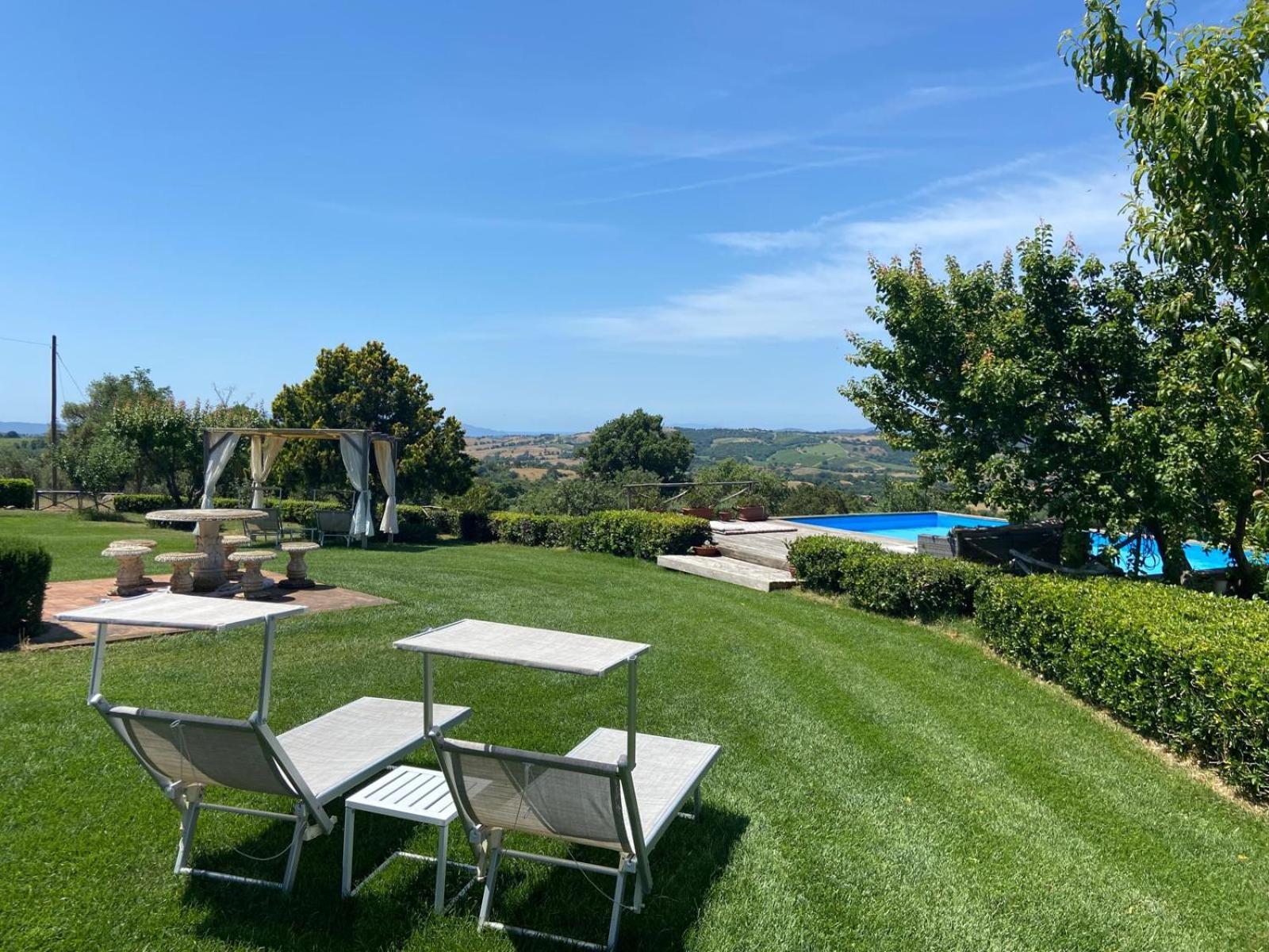 Tenuta Le Mandorlaie, Agriturismo In 스칸사노 외부 사진